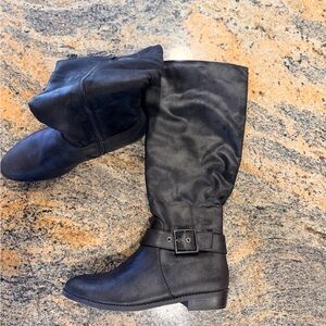 Black Leather Boots journee collection size 7.5